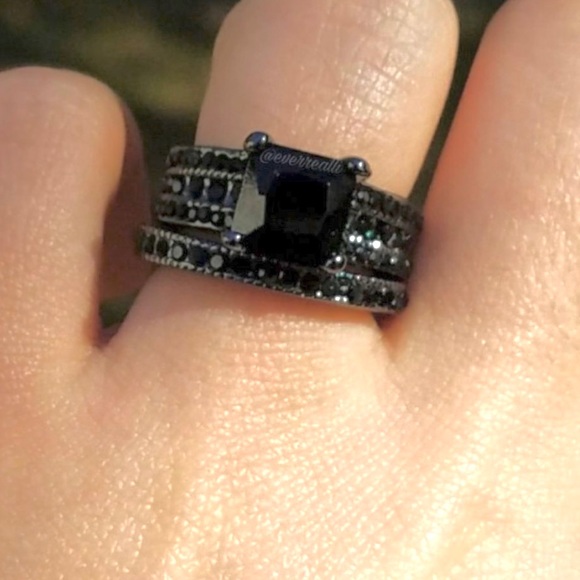 Black Sapphire and Obsidian Stones Ring/Engagement Ring - Picture 5 of 5